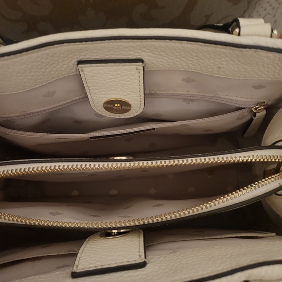 Kate Spade ♠️Purse - Picture 7 of 10